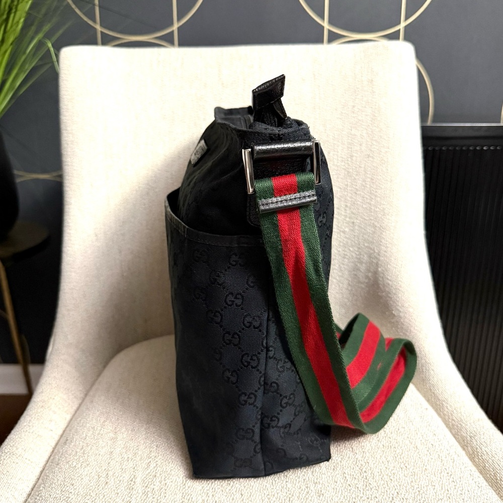 Gucci authentic black monogram canvas messanger bag unisex ribbon strap - Picture 7 of 16